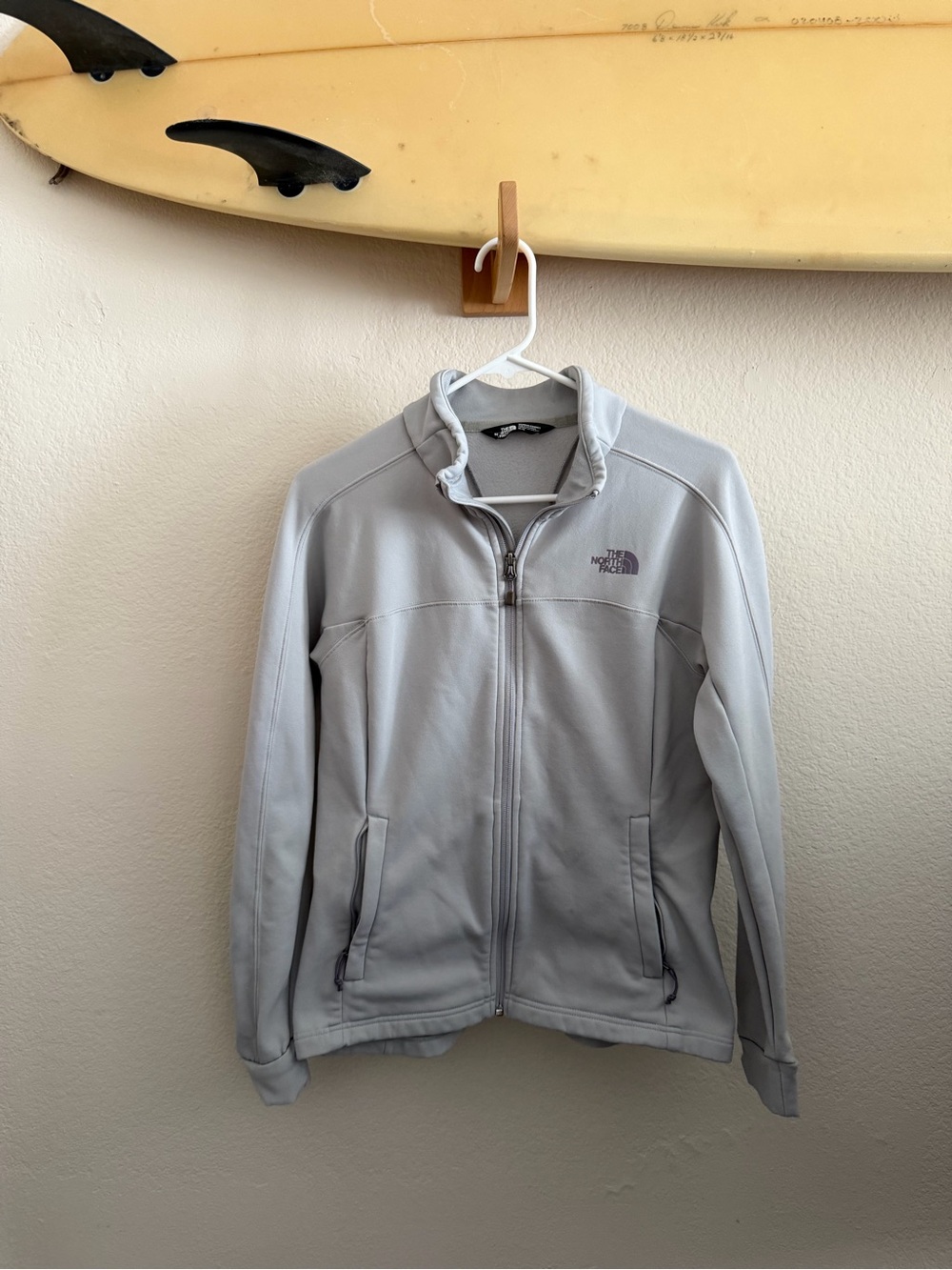 The North Face Light Gray Full‑Zip Lightweight Jacket